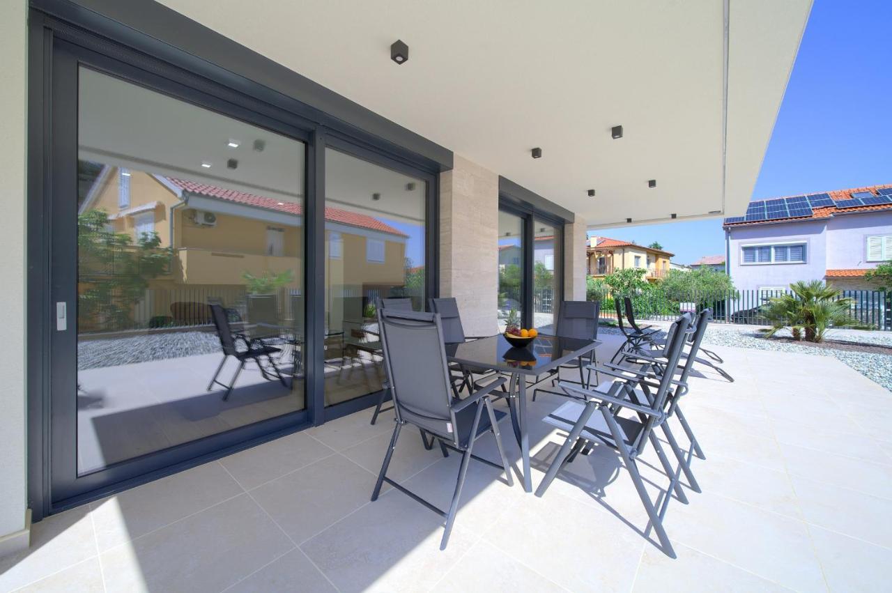 Villa Sabic By The Sea Krk Town Exterior photo